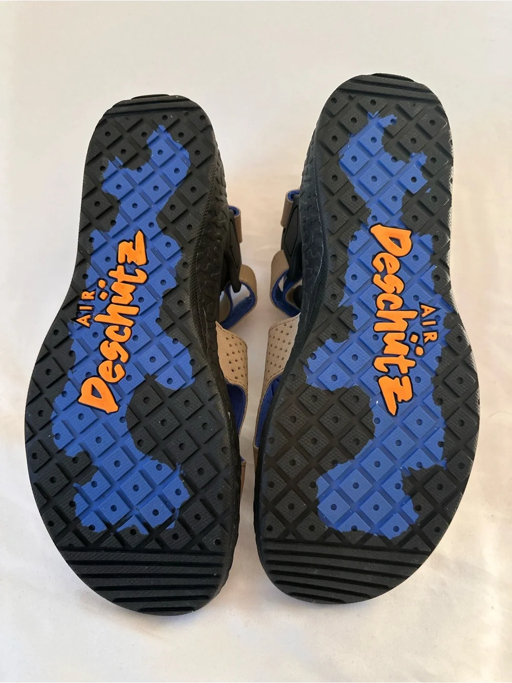 Nike Men’s Sandals in Brown with Blue Accents